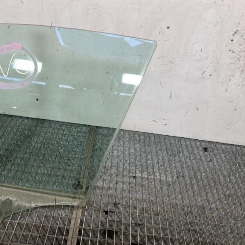 Vitre avant gauche VOLKSWAGEN POLO 5 Photo n°3