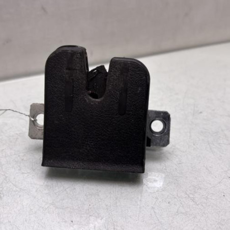 Serrure de coffre VOLKSWAGEN POLO 4 Photo n°1