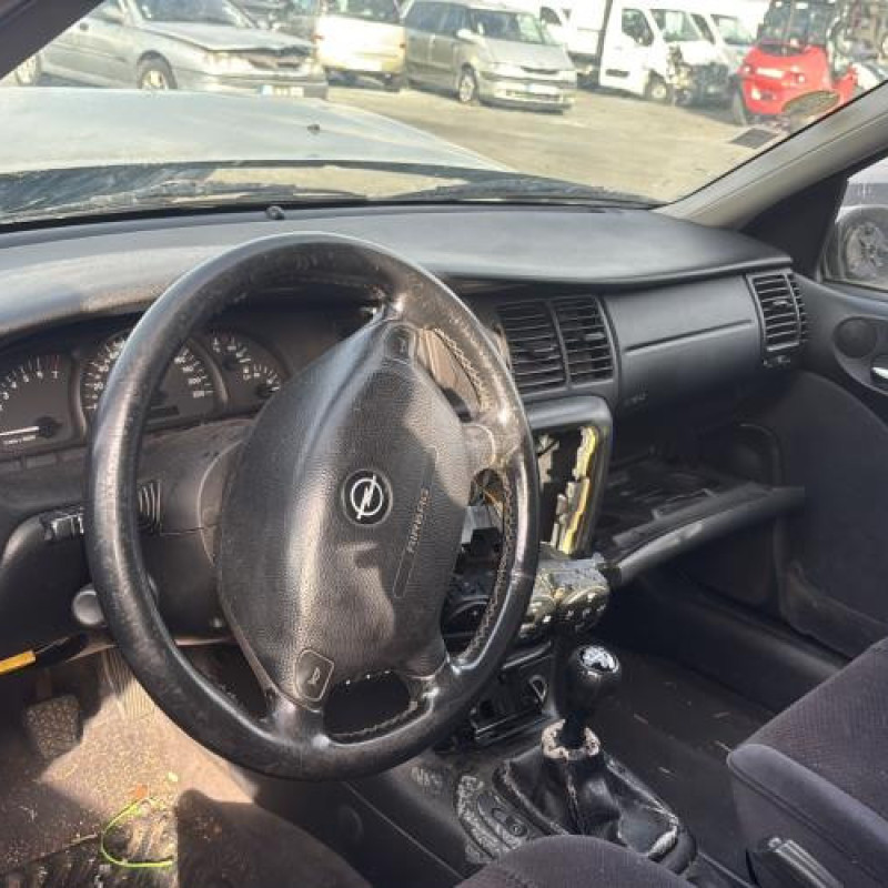 Leve vitre electrique avant gauche OPEL VECTRA B Photo n°16