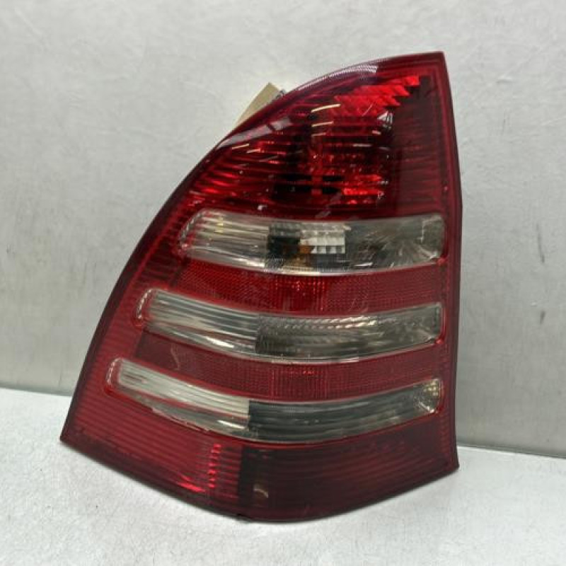 Feu arriere principal gauche (feux) MERCEDES CLASSE C 203 Photo n°1