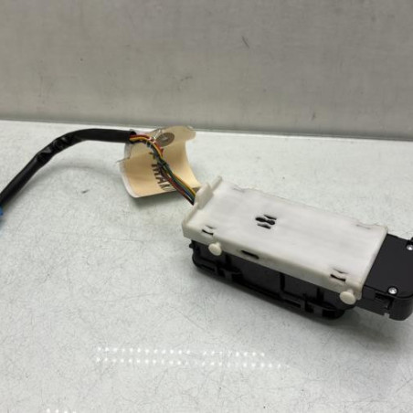 Interrupteur de leve vitre avant gauche MERCEDES CLASSE C 203