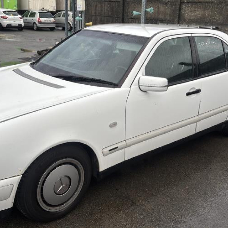 Feu arriere principal droit (feux) MERCEDES CLASSE E 210 Photo n°5