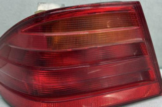 Feu arriere principal gauche (feux) MERCEDES CLASSE E 210 Photo n°1