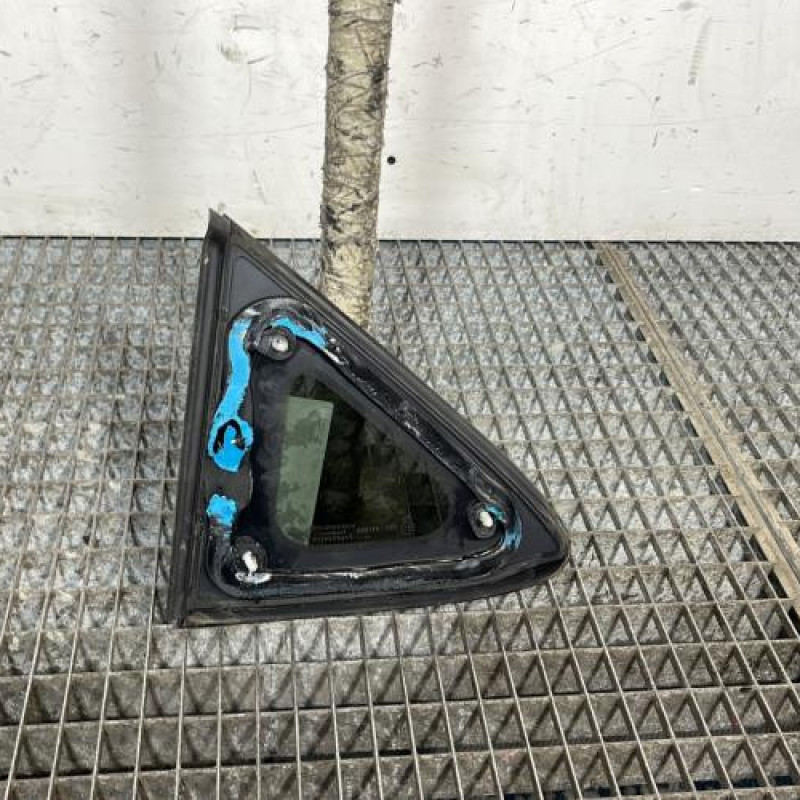 Custode arriere droit FORD FIESTA 7 Photo n°4