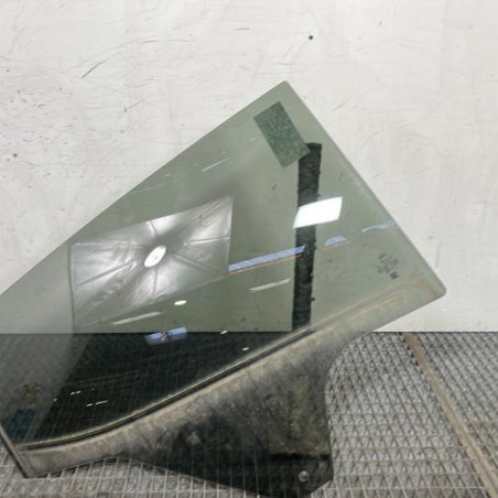 Vitre arriere droit FORD FIESTA 7 Photo n°1