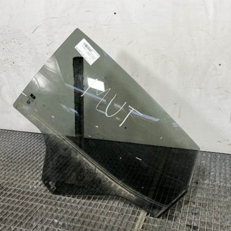 Vitre arriere gauche FORD FIESTA 7 Photo n°3