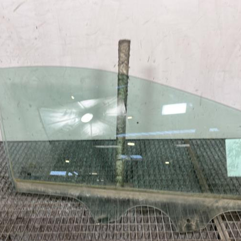 Vitre avant droit FORD FIESTA 7 Photo n°1