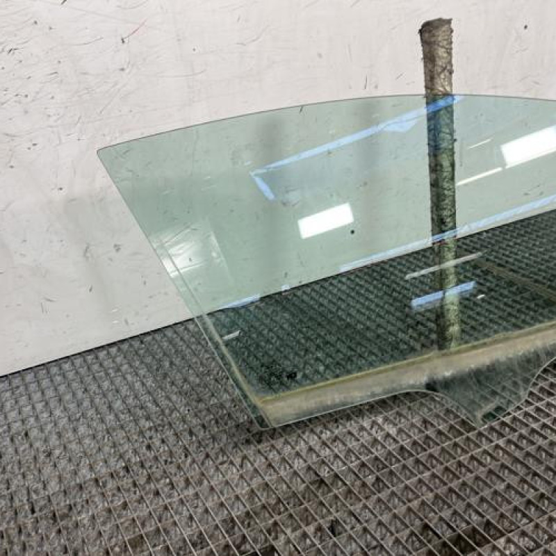 Vitre avant droit FORD FIESTA 7 Photo n°3