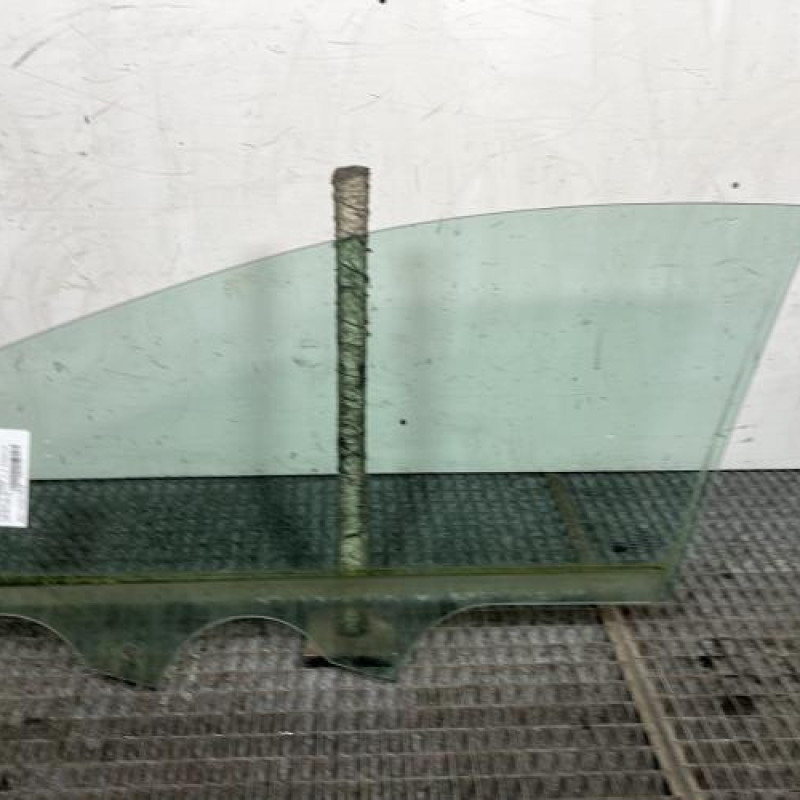 Vitre avant droit FORD FIESTA 7 Photo n°4