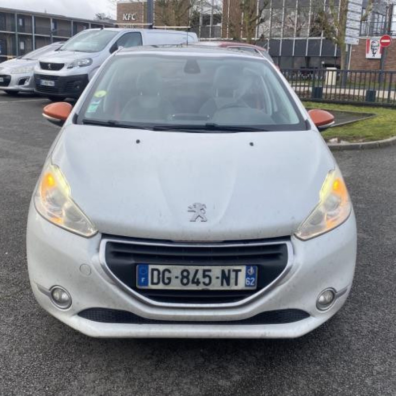 Aile avant gauche PEUGEOT 208 1 Photo n°5