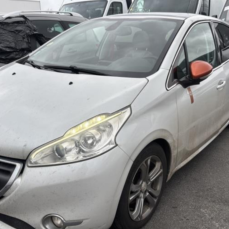 Aile avant gauche PEUGEOT 208 1 Photo n°6