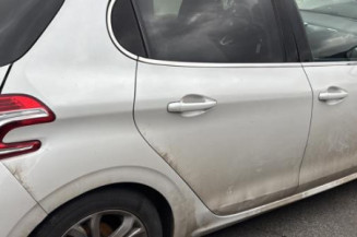 Absorbeur de pare choc avant PEUGEOT 208 1