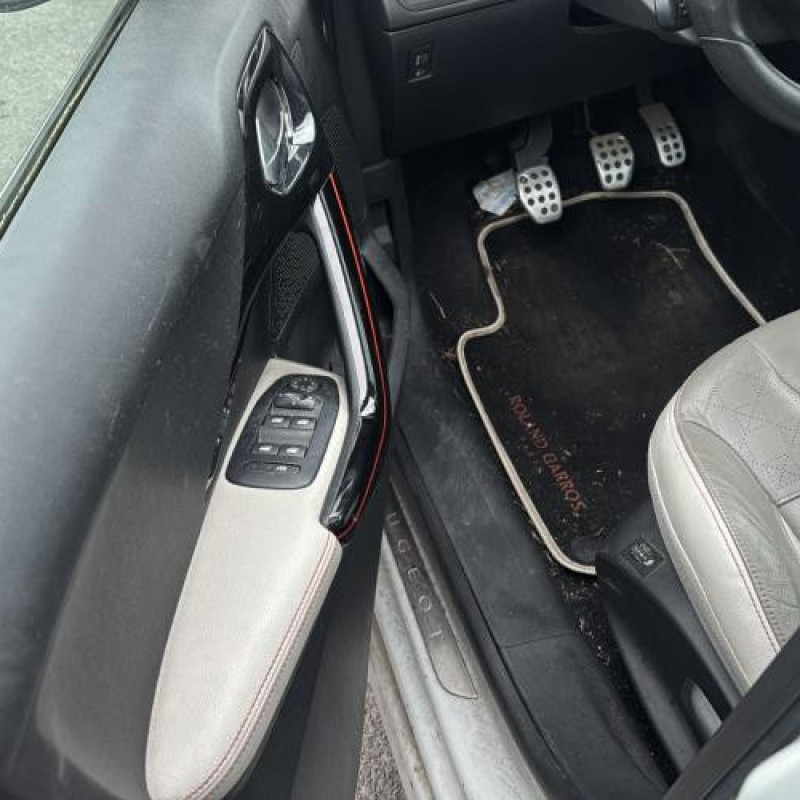 Renfort pare choc avant (traverse) PEUGEOT 208 1 Photo n°15