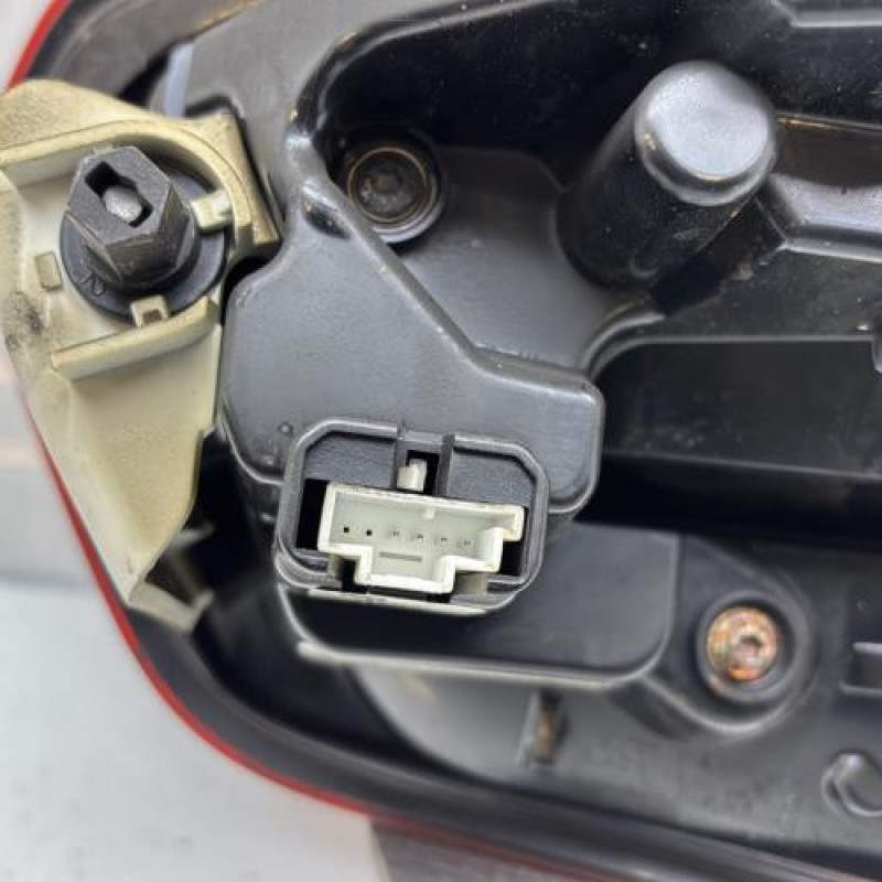 Feu arriere secondaire gauche (feux) MERCEDES CLASSE GLA 156 Photo n°3