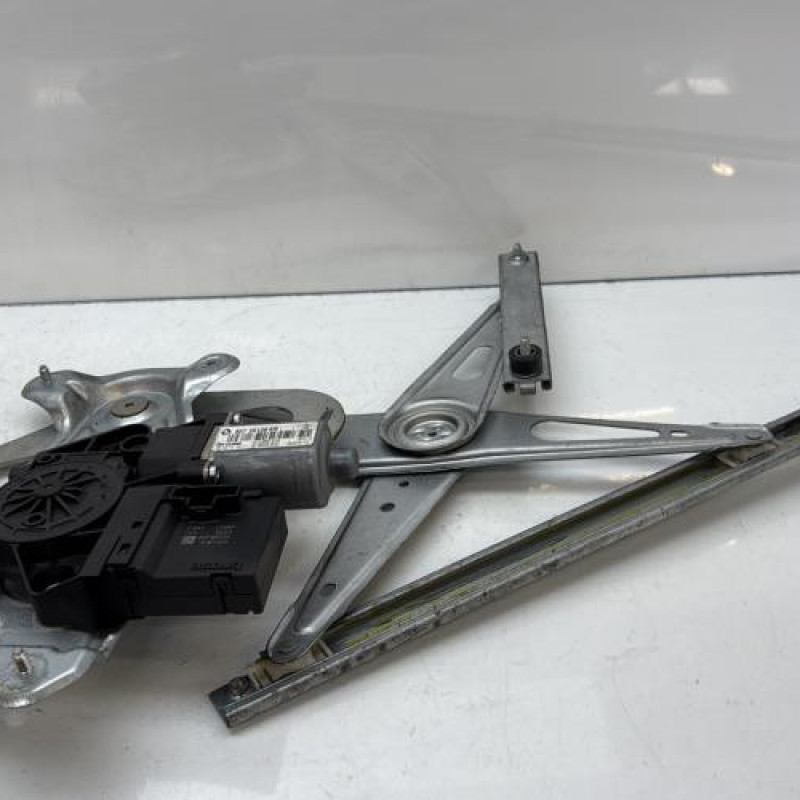 Leve vitre electrique avant droit RENAULT MEGANE 3 Photo n°1