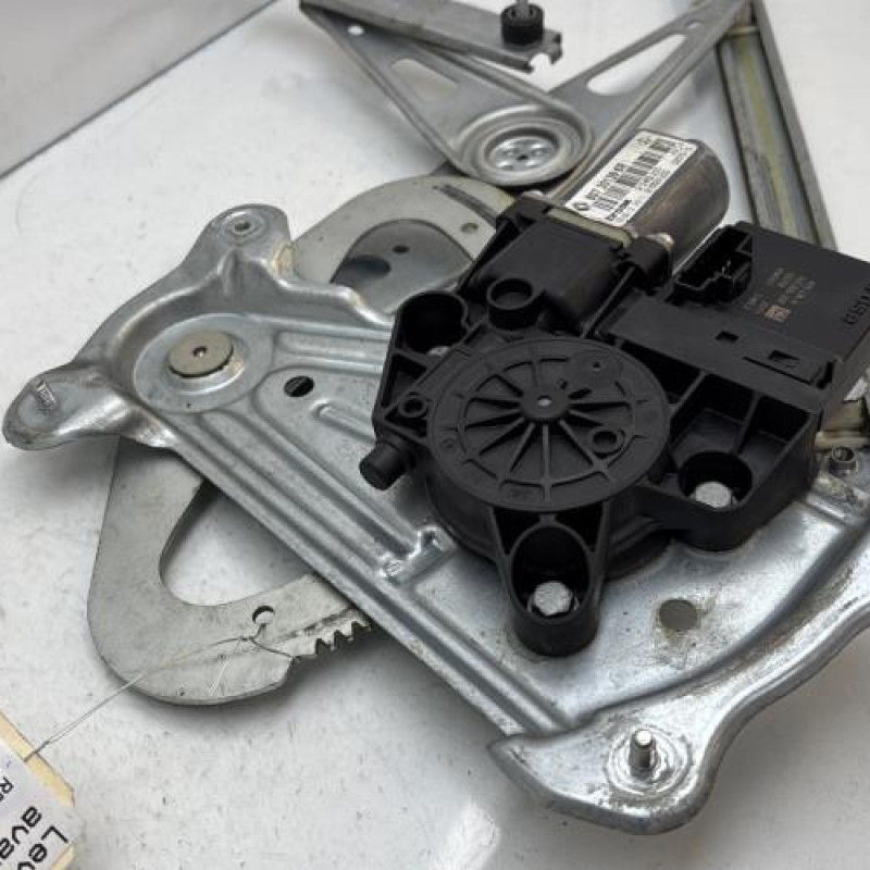 Leve vitre electrique avant droit RENAULT MEGANE 3 Photo n°3