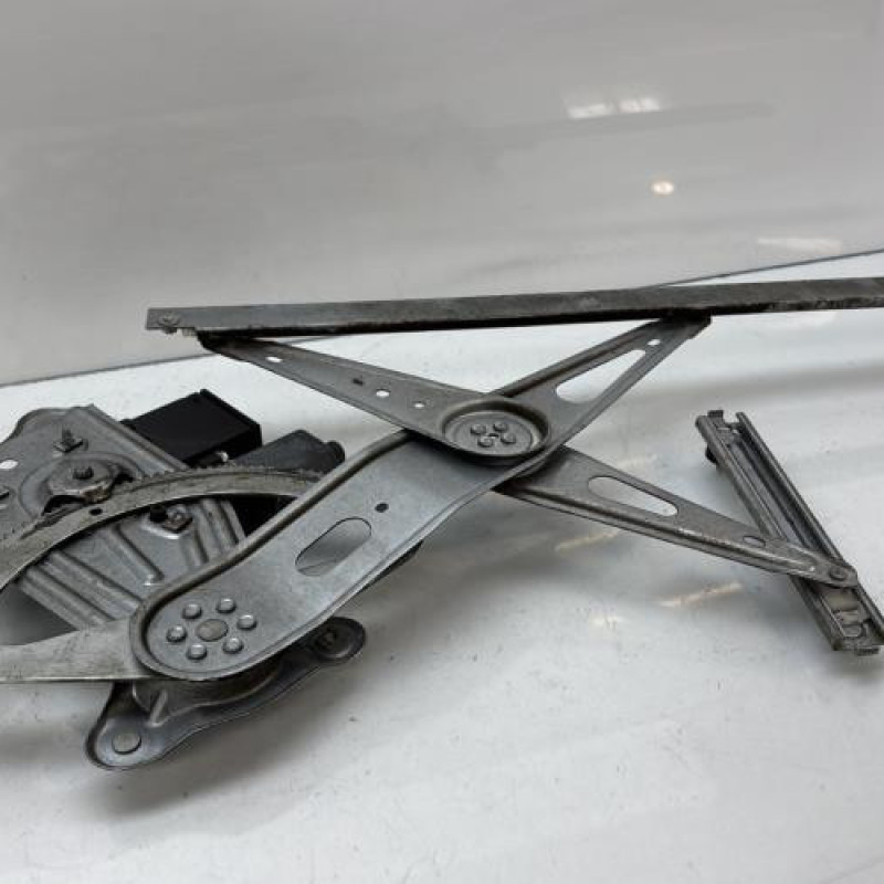 Leve vitre electrique avant droit RENAULT MEGANE 3 Photo n°7