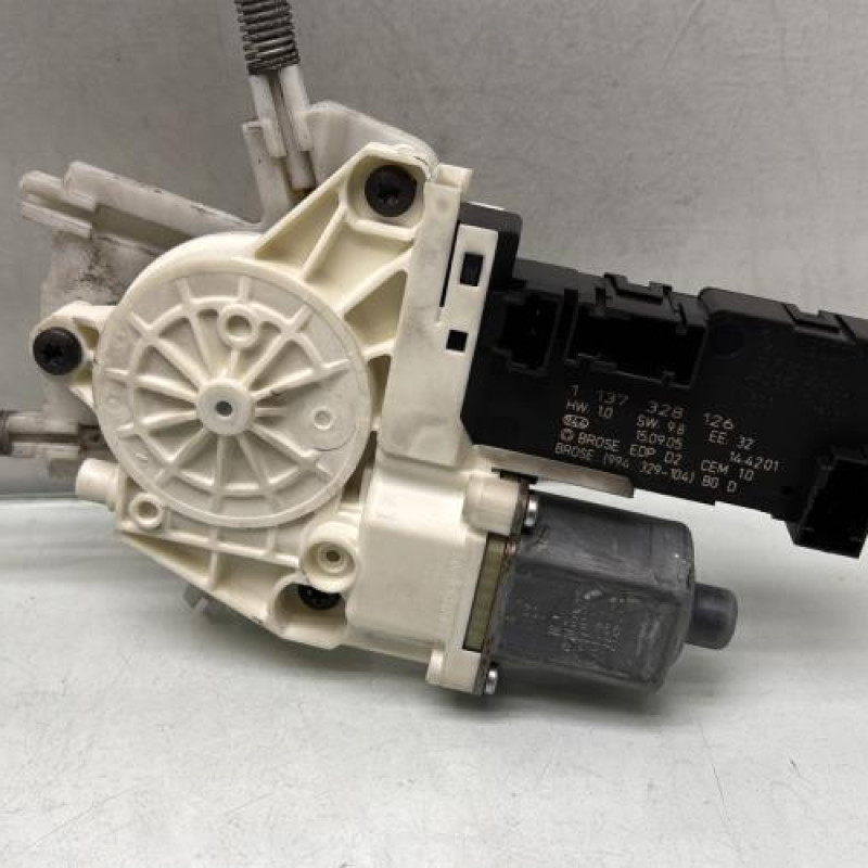 Leve vitre electrique avant droit PEUGEOT 407 Photo n°4