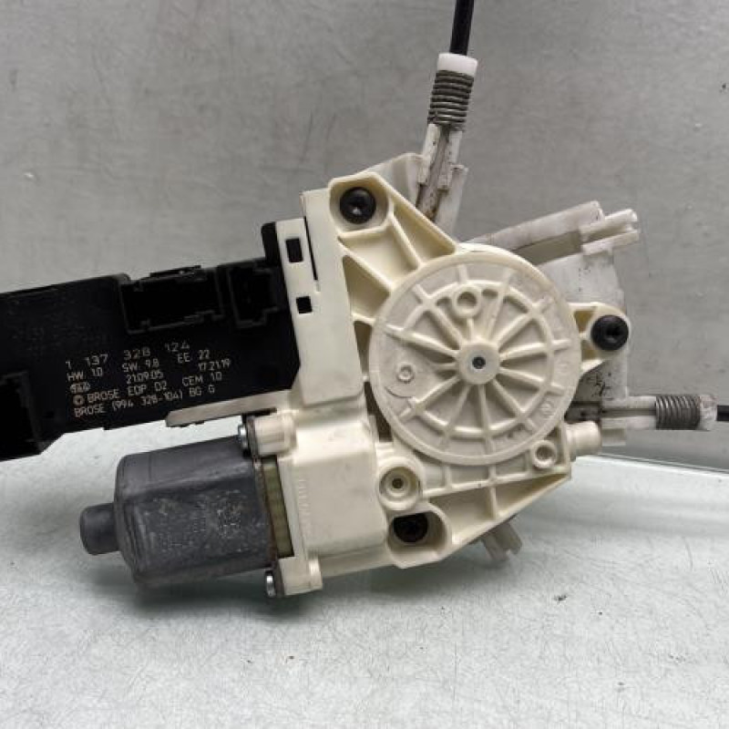 Leve vitre electrique avant gauche PEUGEOT 407 Photo n°7