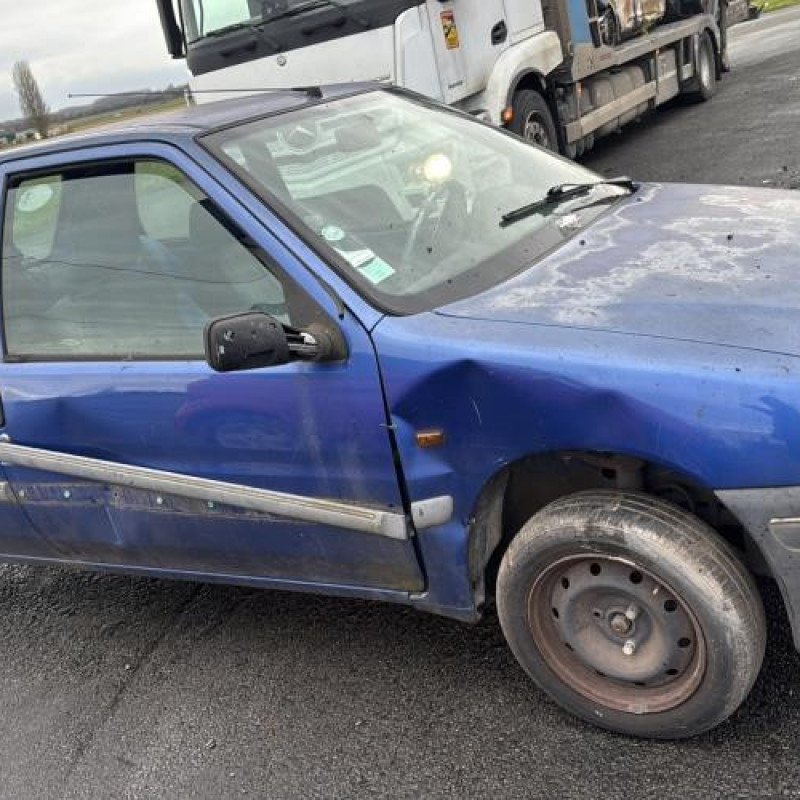 Feu arriere principal droit (feux) PEUGEOT 106 Photo n°7