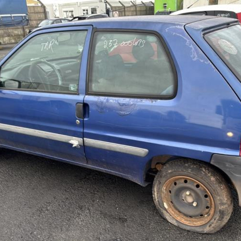 Feu arriere principal droit (feux) PEUGEOT 106 Photo n°11