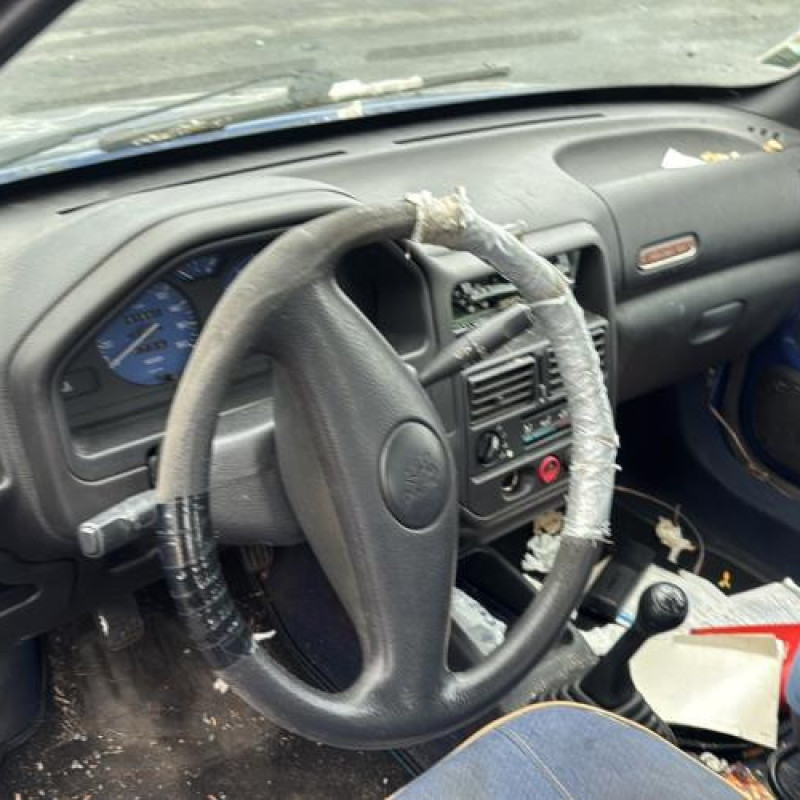 Feu arriere principal droit (feux) PEUGEOT 106 Photo n°15