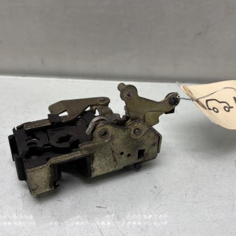 Serrure arriere droit PEUGEOT 106 Photo n°3