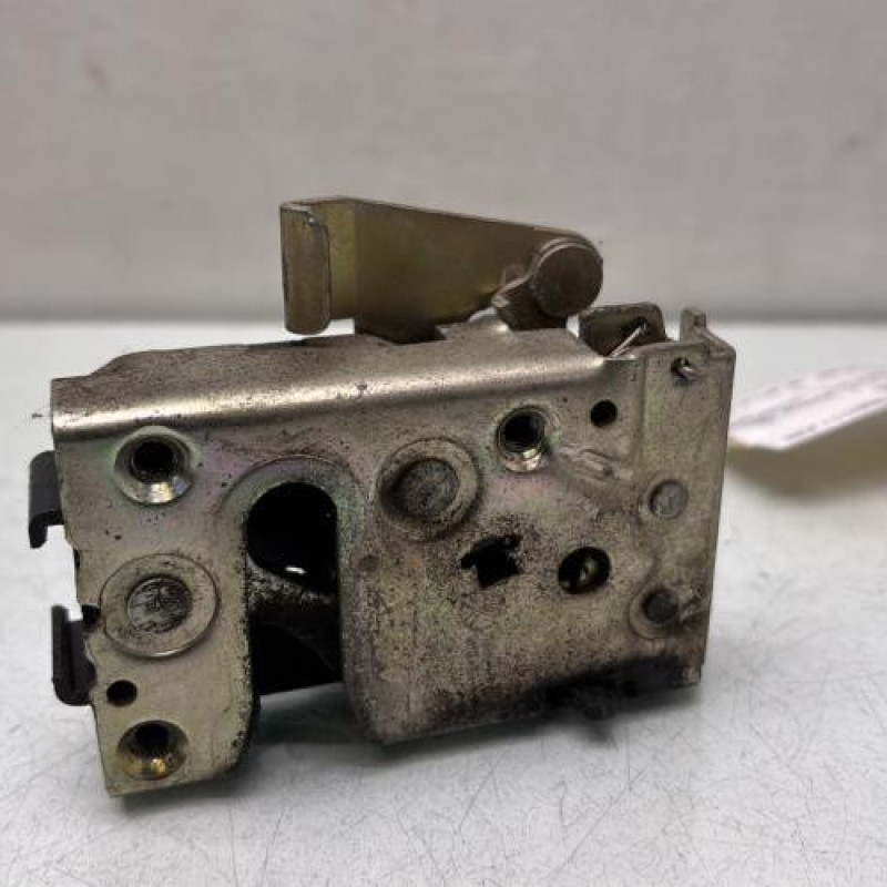 Serrure arriere gauche PEUGEOT 106 Photo n°1