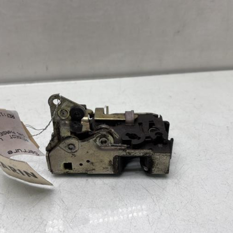 Serrure avant gauche PEUGEOT 106 Photo n°3