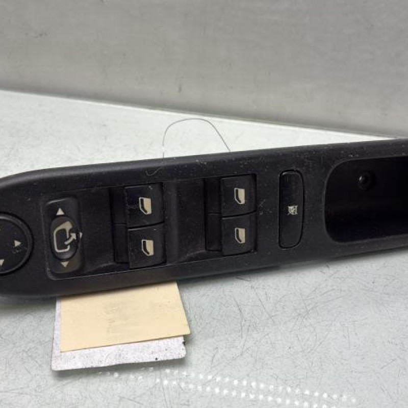 Interrupteur de leve vitre avant gauche PEUGEOT 307 Photo n°1