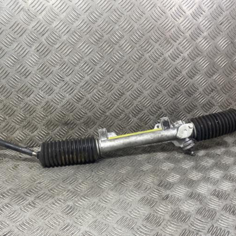 Cremaillere assistee PEUGEOT 205 Photo n°1