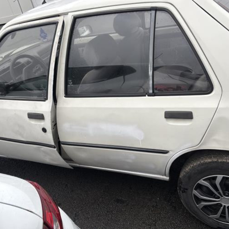 Cremaillere assistee PEUGEOT 205 Photo n°11