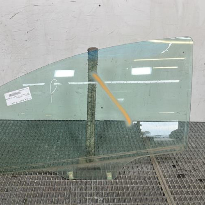 Vitre avant droit PEUGEOT 307 Photo n°1