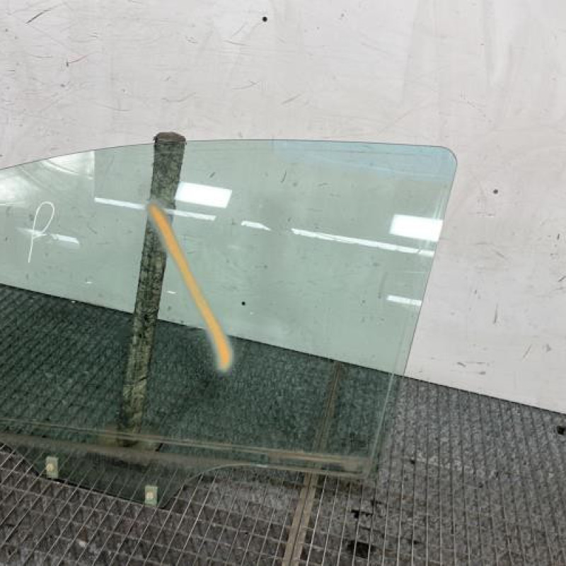 Vitre avant droit PEUGEOT 307 Photo n°3