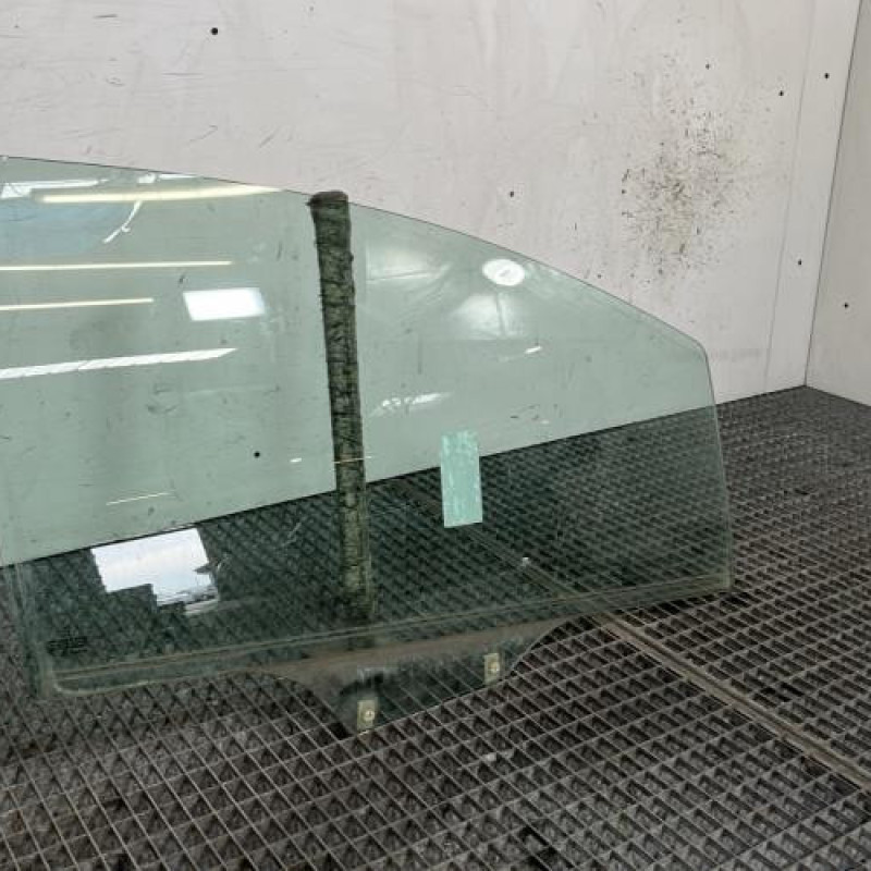 Vitre avant gauche PEUGEOT 307 Photo n°3