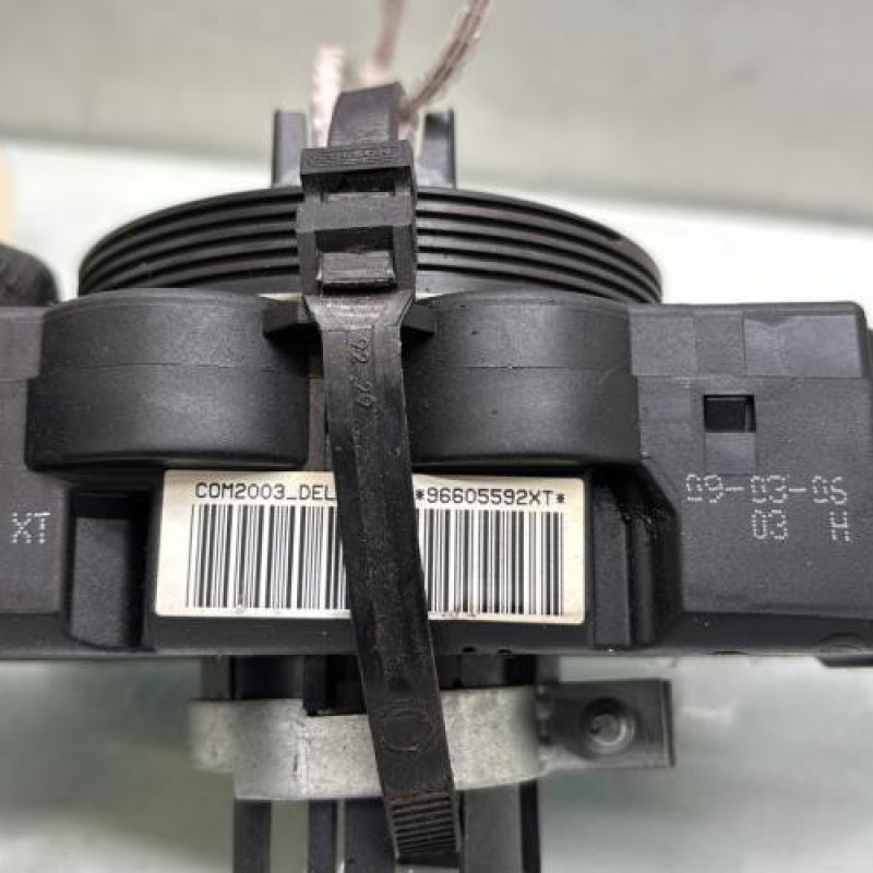 Com (Bloc Contacteur Tournant+Commodo Essuie Glace+Commodo Phare) PEUGEOT 307 Photo n°9