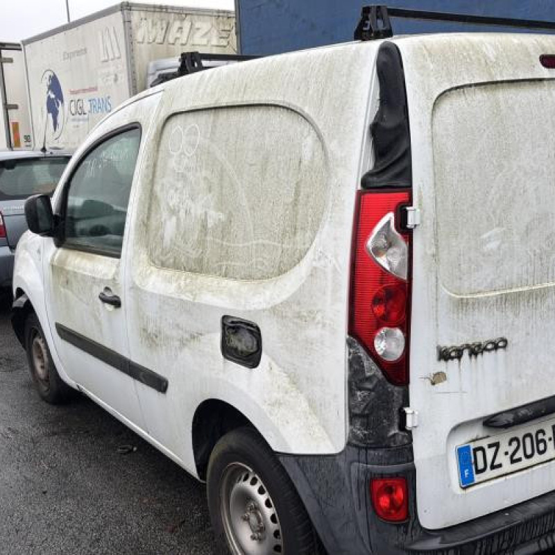Anti brouillard arriere gauche RENAULT KANGOO 2 Photo n°11
