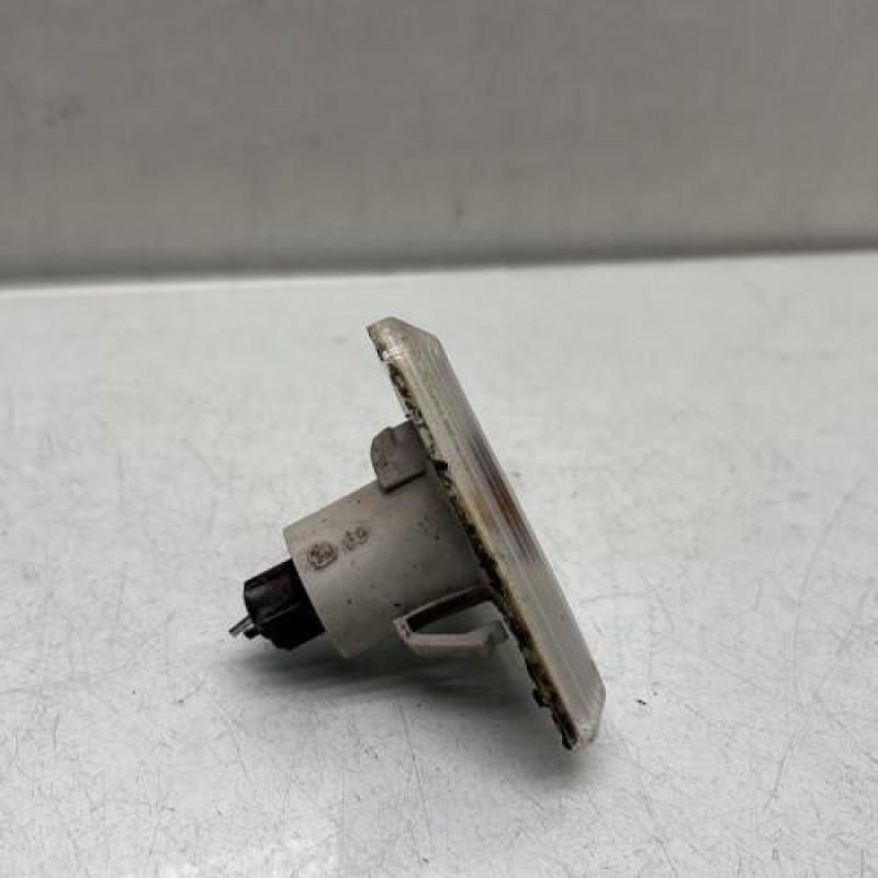 Repetiteur clignotant avant droit  (Feux) RENAULT KANGOO 2 Photo n°2