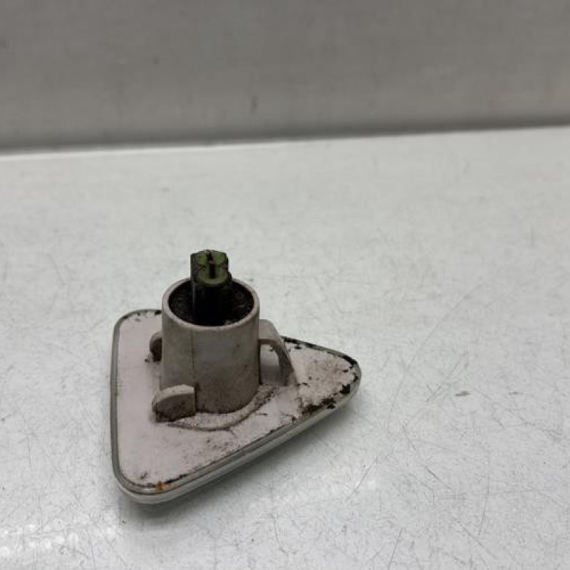 Repetiteur clignotant avant droit  (Feux) RENAULT KANGOO 2 Photo n°4