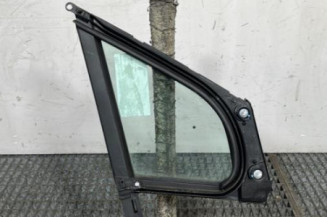 Custode avant gauche (porte) PEUGEOT 5008 1