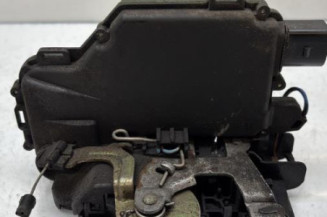 Serrure arriere droit VOLKSWAGEN GOLF 4 Photo n°1