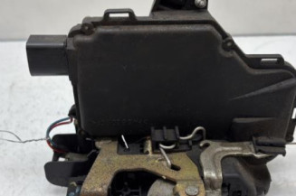 Serrure arriere gauche VOLKSWAGEN GOLF 4 Photo n°1