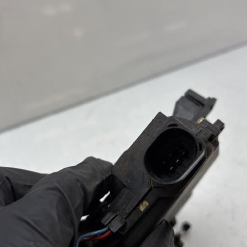 Serrure arriere gauche VOLKSWAGEN GOLF 4 Photo n°2