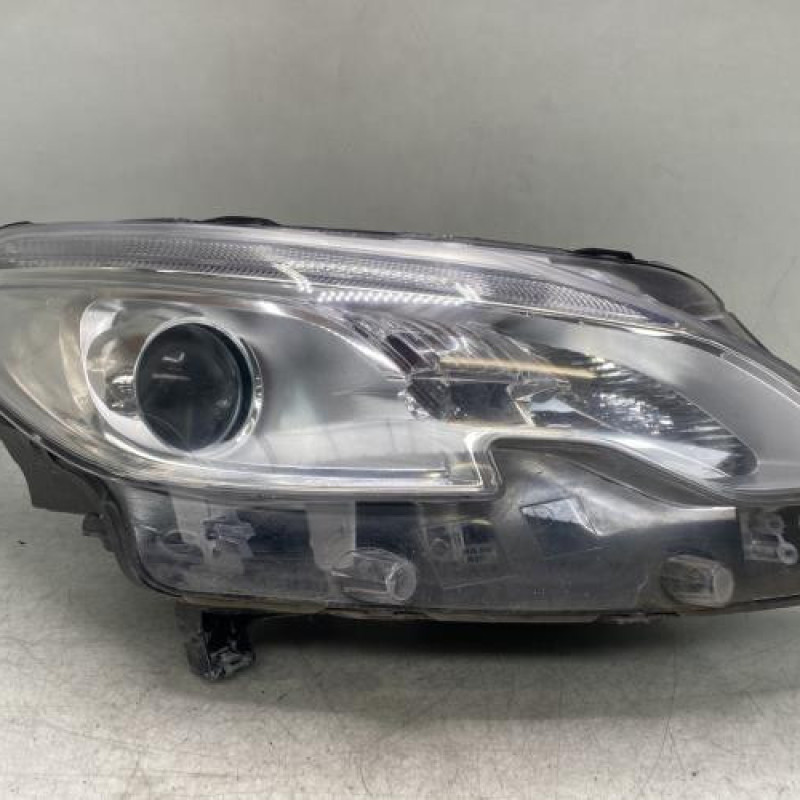 Optique avant principal droit (feux)(phare) PEUGEOT 2008 1 Photo n°1