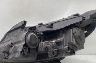 Optique avant principal droit (feux)(phare) PEUGEOT 2008 1