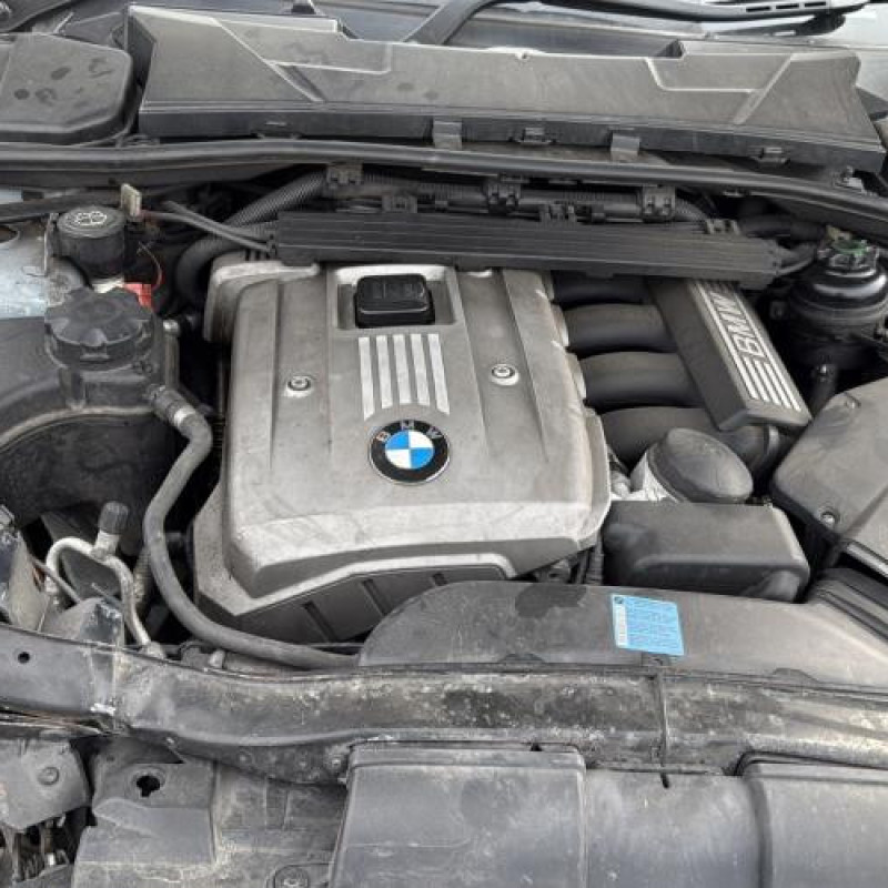 Bouton de coffre BMW SERIE 3 E90 Photo n°13