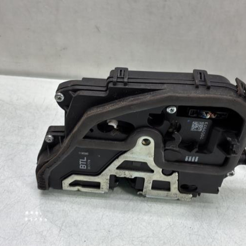 Serrure avant gauche BMW SERIE 3 E90 Photo n°3