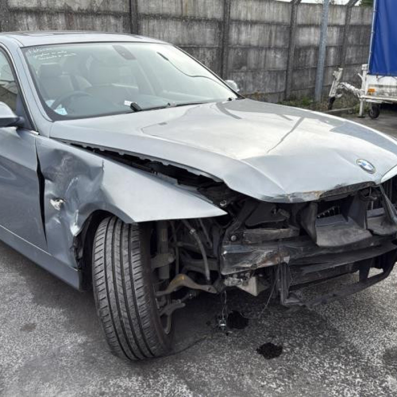 Verin de coffre BMW SERIE 3 E90 Photo n°6