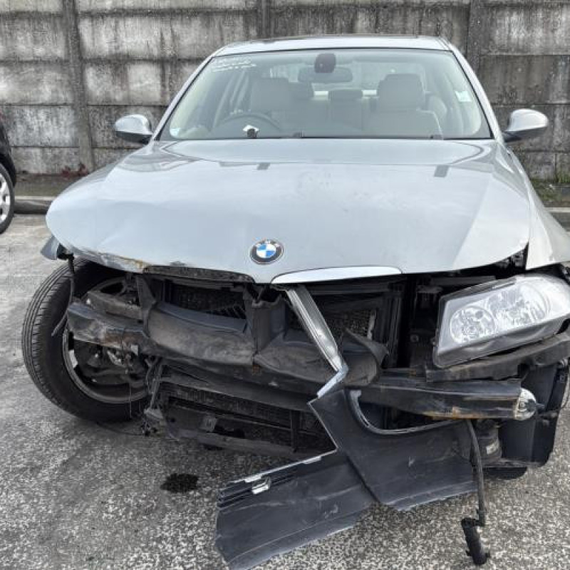 Verin de coffre BMW SERIE 3 E90 Photo n°11