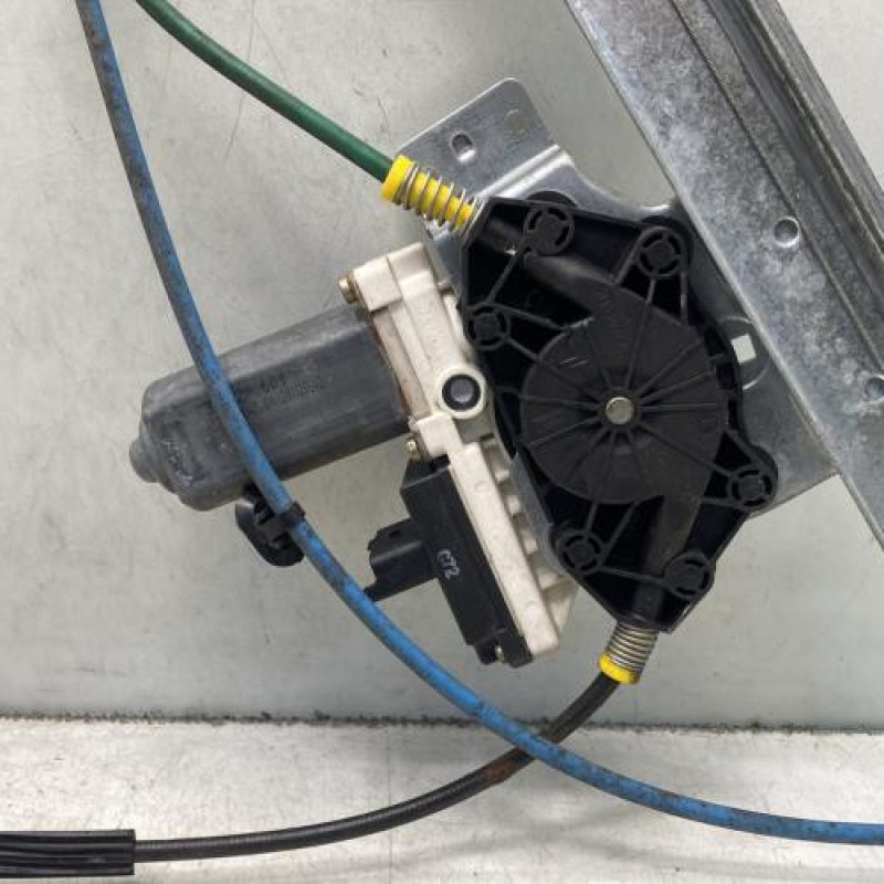 Leve vitre electrique avant gauche CITROEN C2 Photo n°10